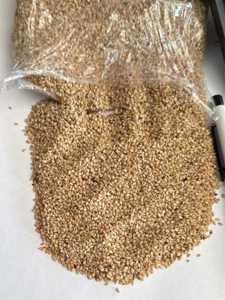 السمسم الأحمر